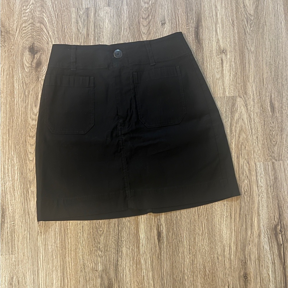 Anthropologie
Maeve Brand
Black 
Small
Zip up front
Mini Skirt - Picture 3 of 12